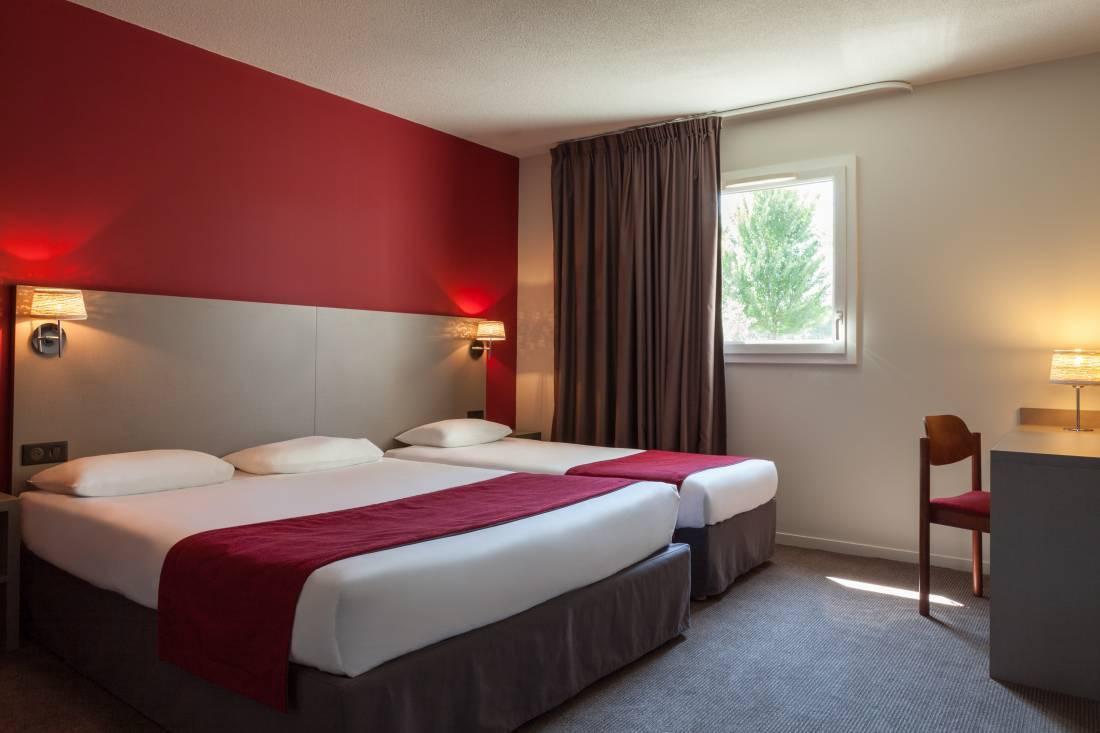 Hotel The Originals City, Les Bruyères, Dax Nord Castets